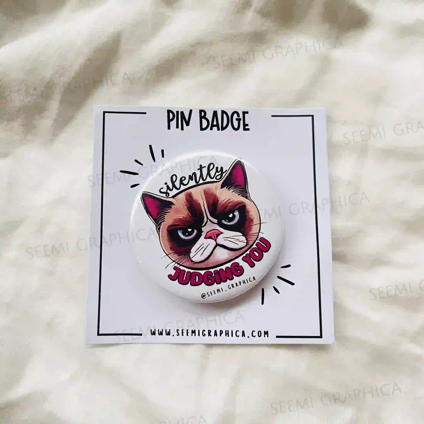Silently judging You - Pin Badge