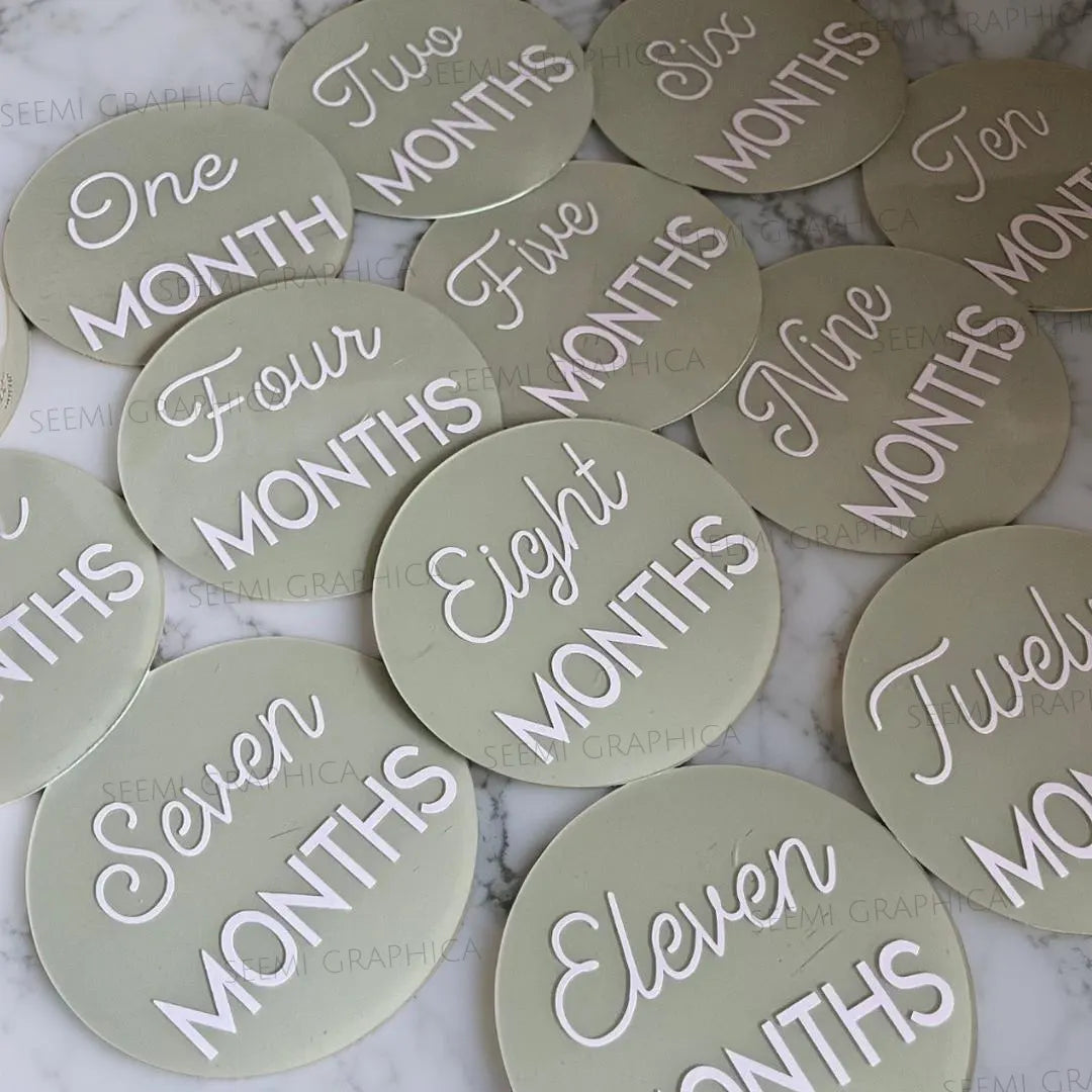 Acrylic Round Disc Baby 6-12 Months Milestone